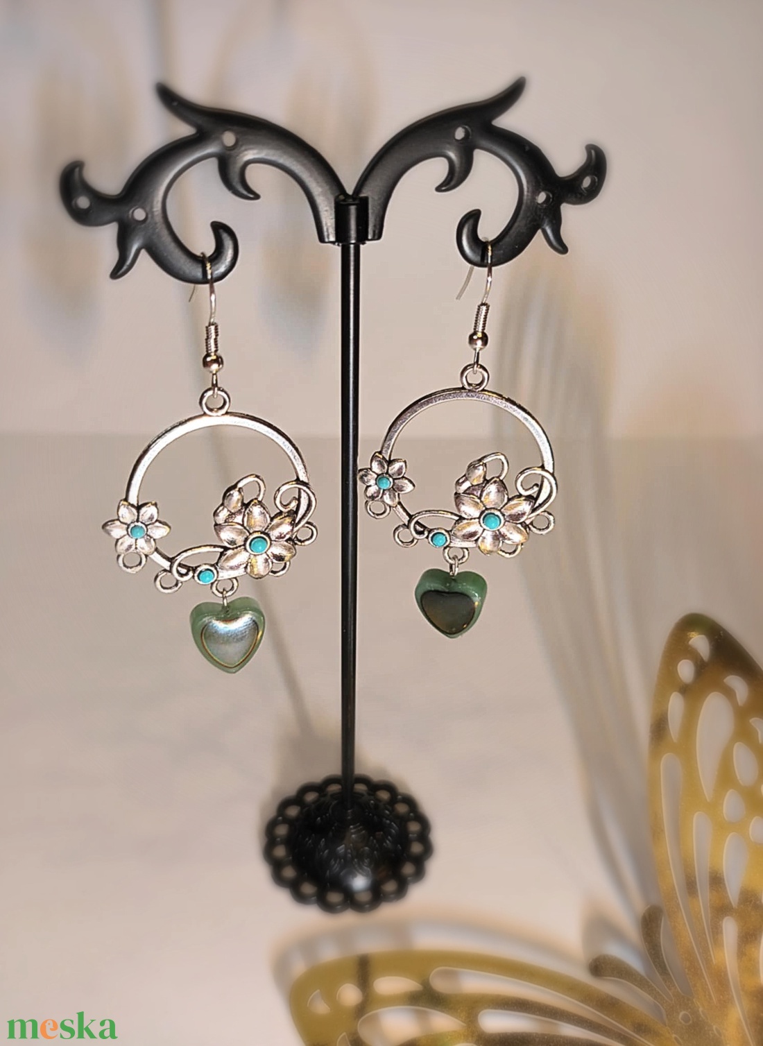 Vadvirágos Fonat fülbevaló szív gyönggyel - ékszer - fülbevaló - lógó fülbevaló - Meska.hu