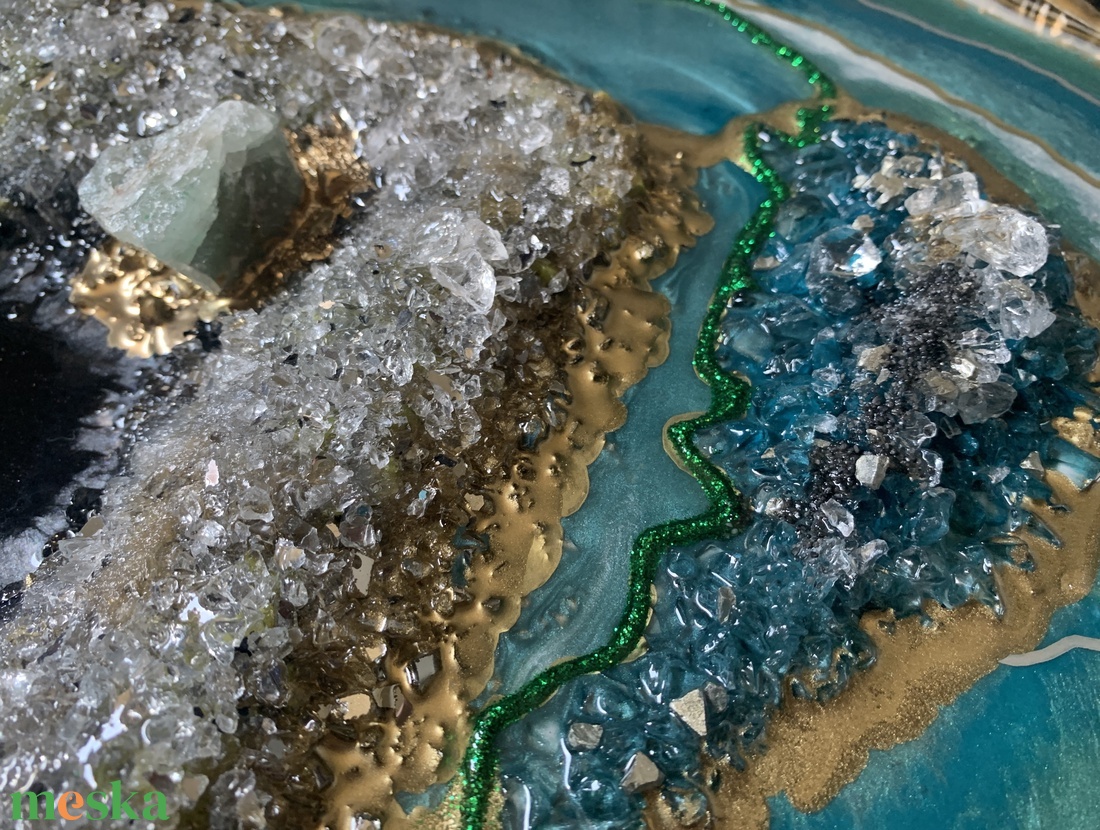 Smaragd-green geode 103cm x 62cm epoxy gyanta egyedi geoda falikép - művészet - festmény - festmény vegyes technika - Meska.hu Smaragd-green geode 103cm x 62cm epoxy gyanta egyedi geoda falikép - művészet - festmény - festmény vegyes technika - Meska.hu