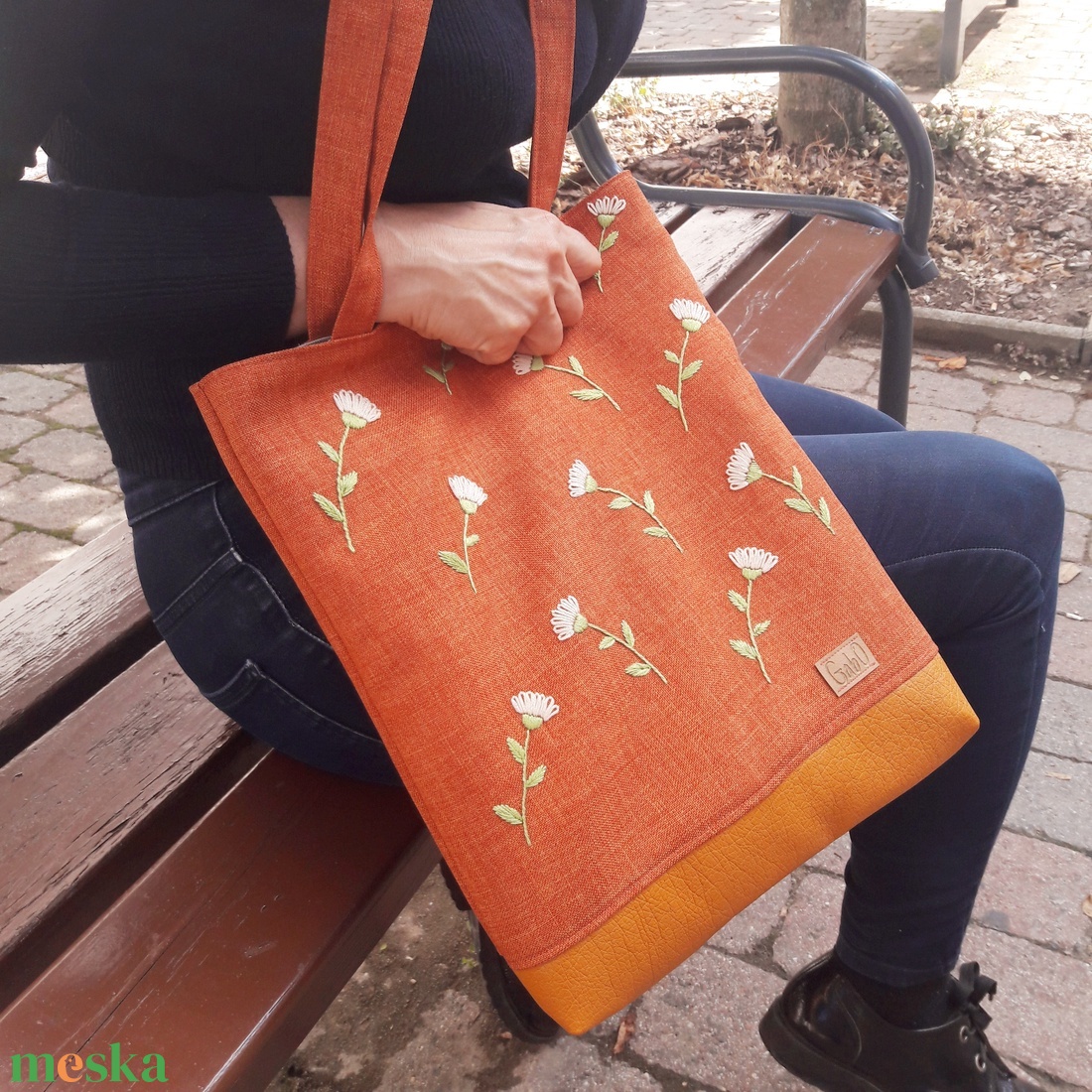 GabO hímzett táska Narancssárga,beige virágos - táska & tok - bevásárlás & shopper táska - shopper, textiltáska, szatyor - Meska.hu GabO hímzett táska Narancssárga,beige virágos - táska & tok - bevásárlás & shopper táska - shopper, textiltáska, szatyor - Meska.hu