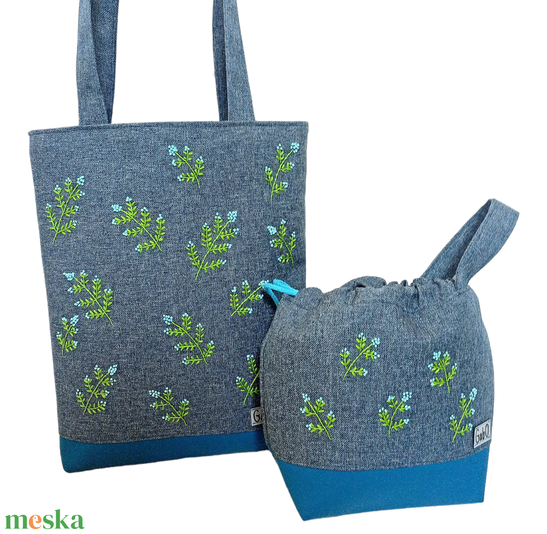 GabO hímzett táska szett Nefelejcs, farmerkék (oldaltáska+project bag) - táska & tok - bevásárlás & shopper táska - shopper, textiltáska, szatyor - Meska.hu GabO hímzett táska szett Nefelejcs, farmerkék (oldaltáska+project bag) - táska & tok - bevásárlás & shopper táska - shopper, textiltáska, szatyor - Meska.hu