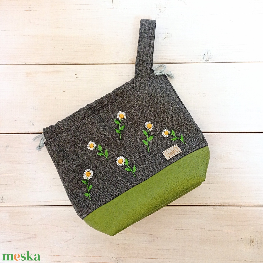 Project bag - Hímzett százszorszép, szürke - táska & tok - bevásárlás & shopper táska - shopper, textiltáska, szatyor - Meska.hu Project bag - Hímzett százszorszép, szürke - táska & tok - bevásárlás & shopper táska - shopper, textiltáska, szatyor - Meska.hu