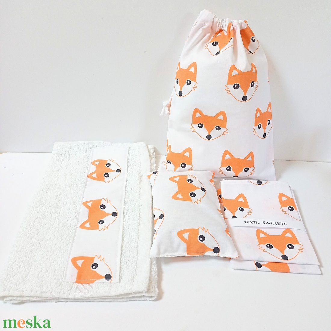 Rókás, fehér szett ovi-, sulikezdéshez - játék & sport - ovis felszerelés - egyéb ovis kiegészítő - Meska.hu