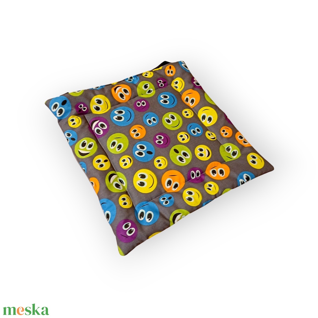 Iskolai ülőpárna székre, Szürke smiley - otthon & életmód - lakástextil - székpárna, huzat - Meska.hu Iskolai ülőpárna székre, Szürke smiley - otthon & életmód - lakástextil - székpárna, huzat - Meska.hu