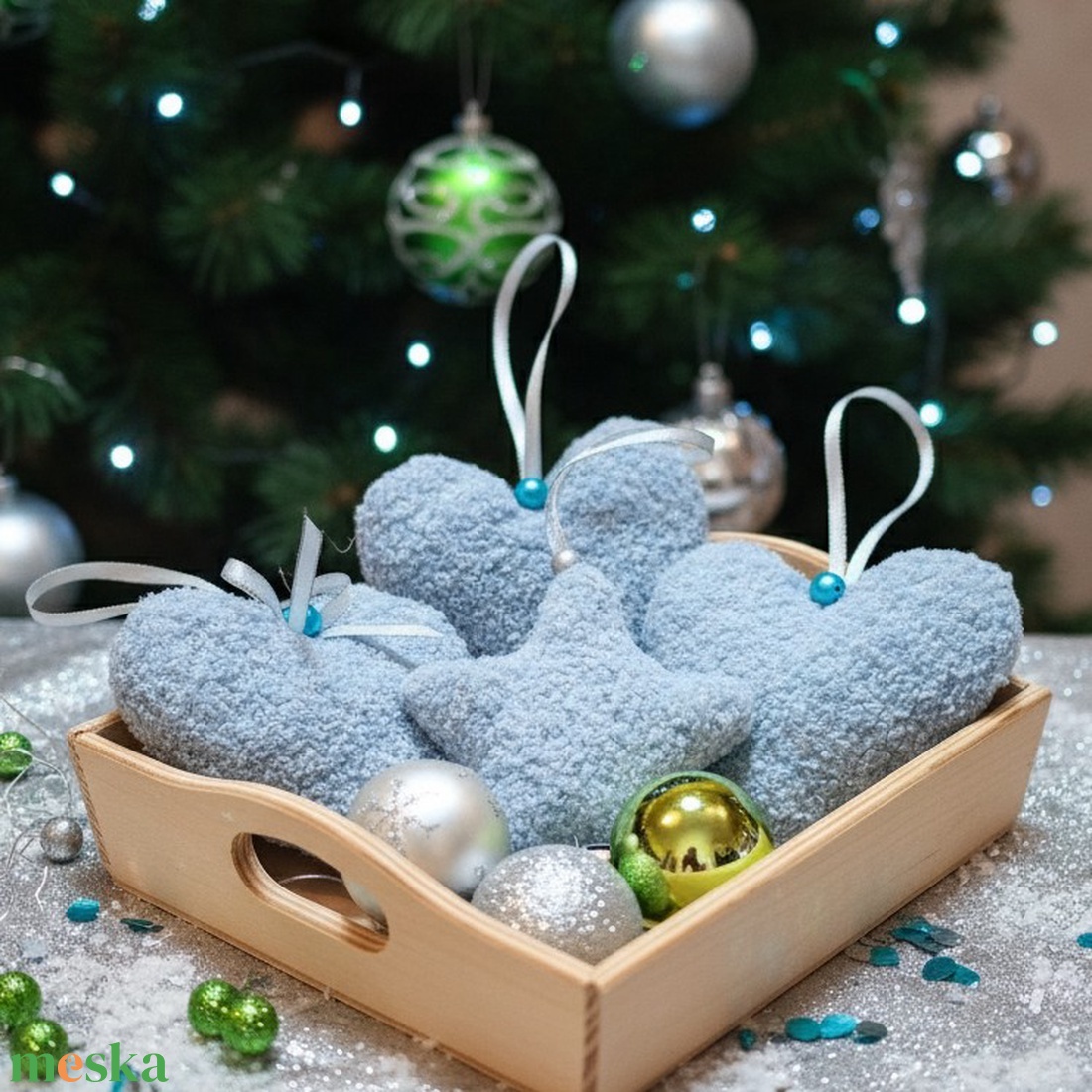 Karácsonyi dísz szett  szívecskék és csillag, világoskék, puha Teddy anyagból - karácsony - karácsonyi lakásdekoráció - karácsonyfadíszek - Meska.hu