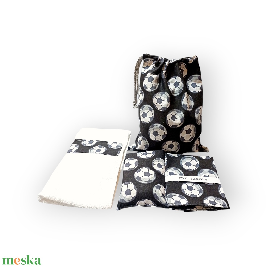 Fekete-fehér focis szett ovi-, sulikezdéshez - játék & sport - ovis felszerelés - egyéb ovis kiegészítő - Meska.hu
