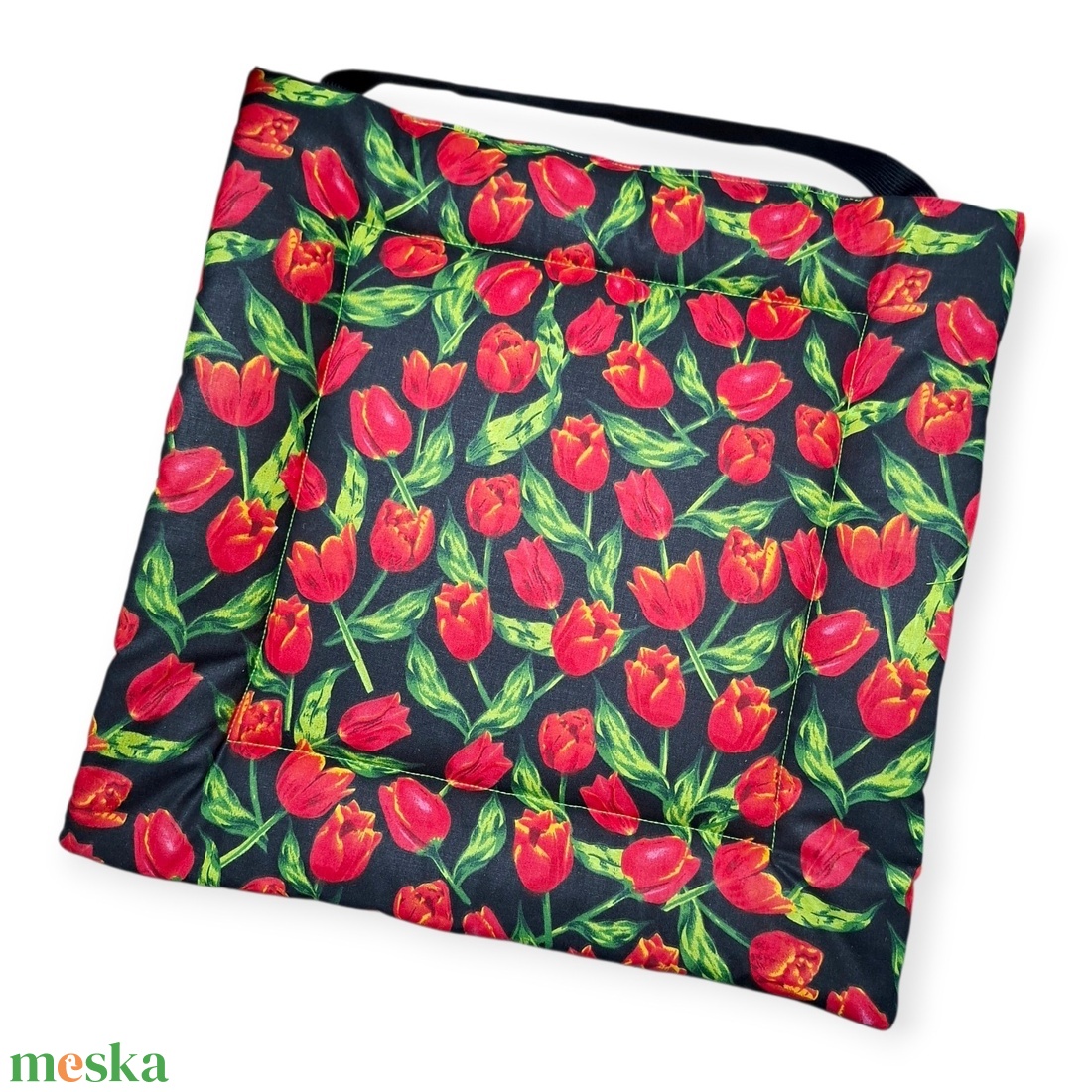 Iskolai ülőpárna székre, fekete alapon piros tulipános - otthon & életmód - babaszoba, gyerekszoba - iskolai ülőpárna - Meska.hu