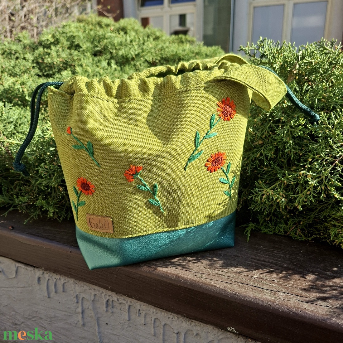 Project bag - Hímzett körömvirágos, kivizöld - táska & tok - bevásárlás & shopper táska - shopper, textiltáska, szatyor - Meska.hu