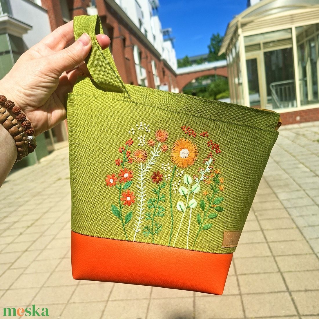 Project bag, neszeszer - Hímzett vadvirágos, kivizöld-narancs - táska & tok - bevásárlás & shopper táska - shopper, textiltáska, szatyor - Meska.hu