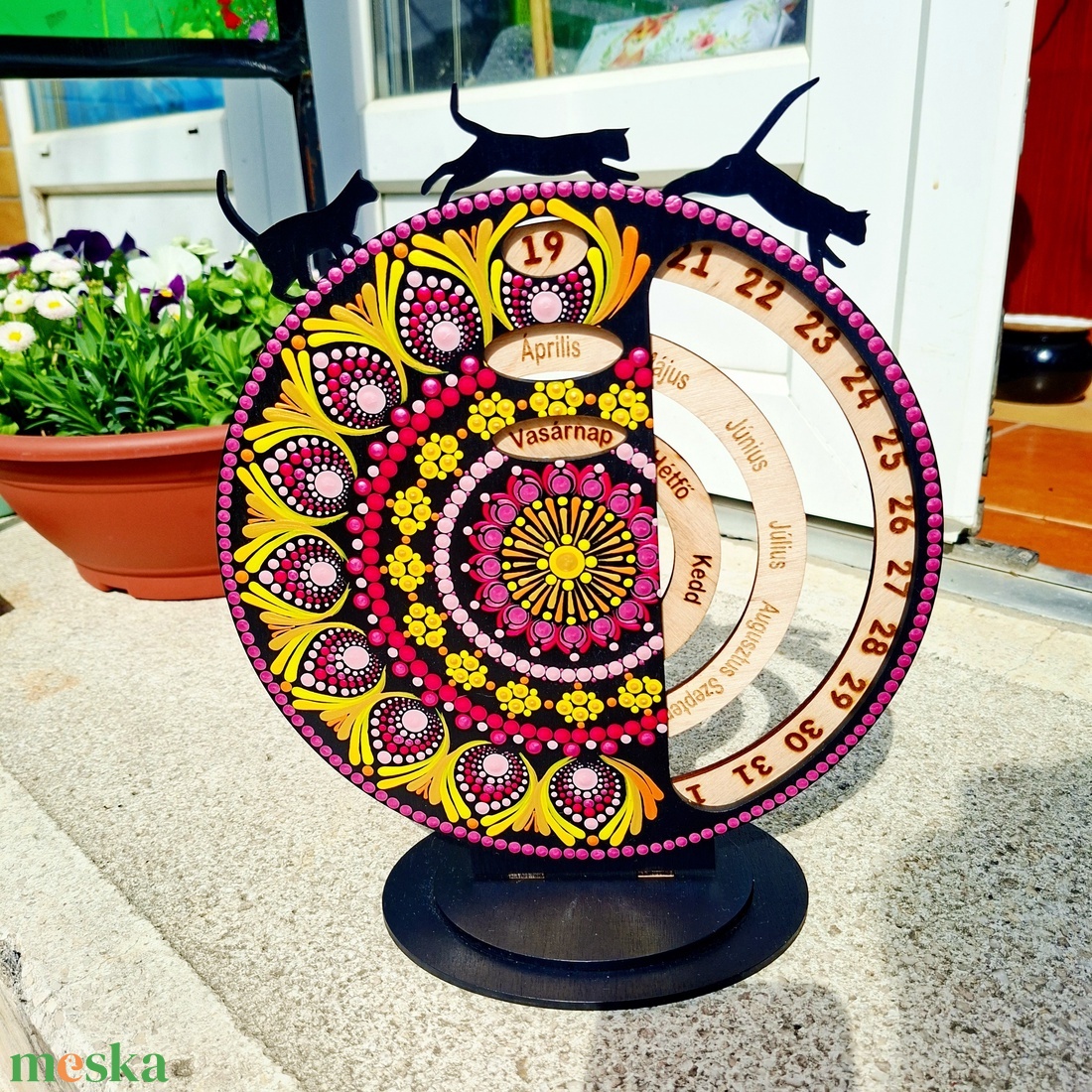 Pontozott mandala fa öröknaptár, Pink-sárga, cicás - otthon & életmód - dekoráció - fali és függő dekoráció - falinaptár & öröknaptár - Meska.hu