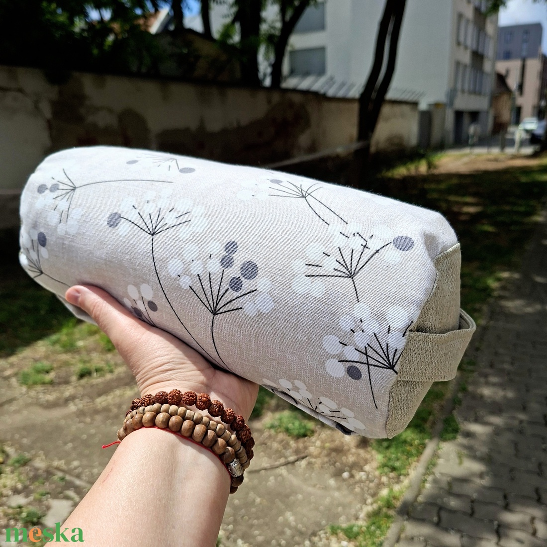 Henger párna tönköly pelyvával töltve, 14X30cm, Beige pitypangos - játék & sport - sport és kikapcsolódás - jóga, pilates, torna - jógapárna - Meska.hu