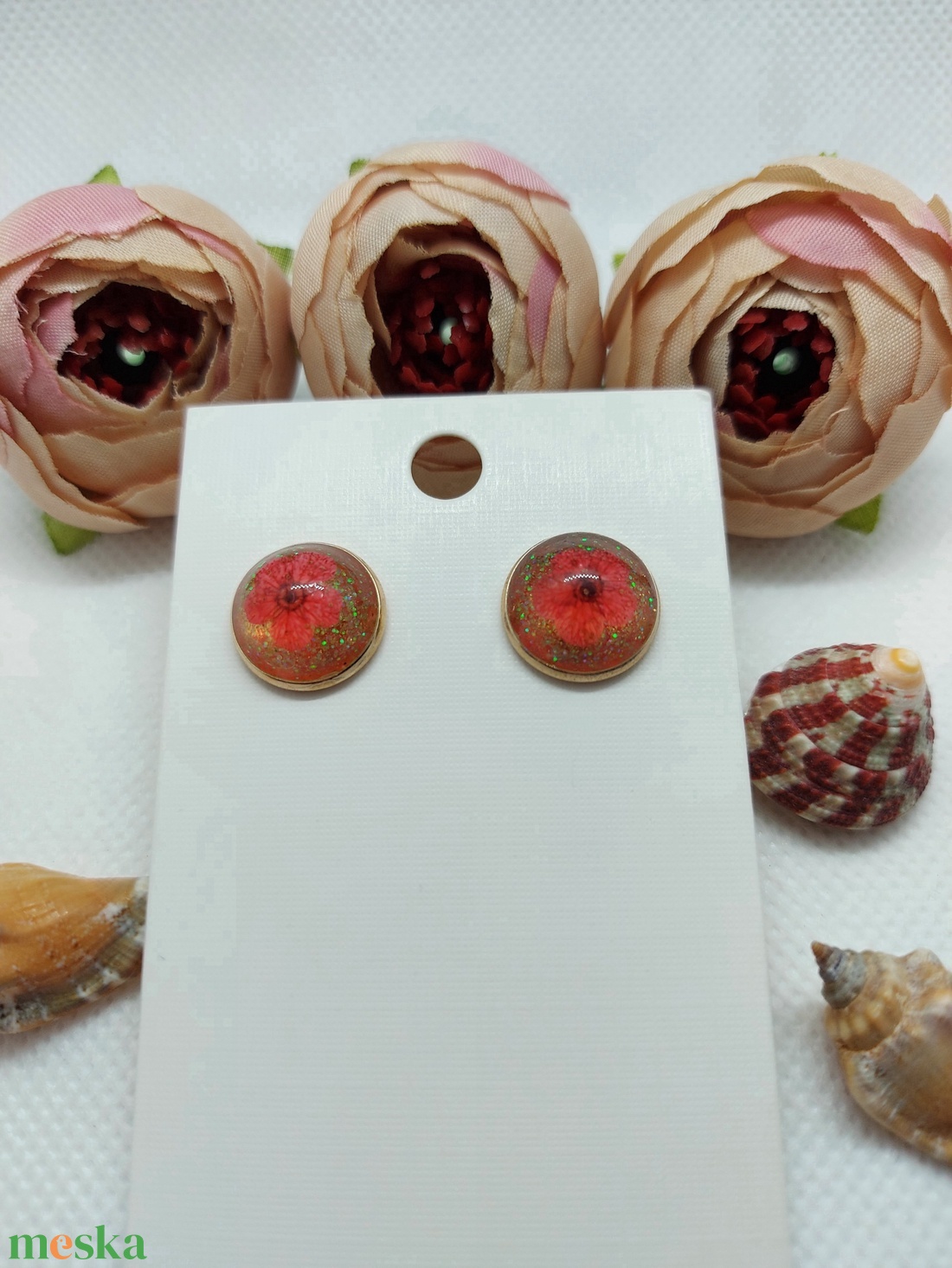 Fülbevaló valódi virágokkal - ékszer - fülbevaló - pötty fülbevaló - Meska.hu Fülbevaló valódi virágokkal - ékszer - fülbevaló - pötty fülbevaló - Meska.hu