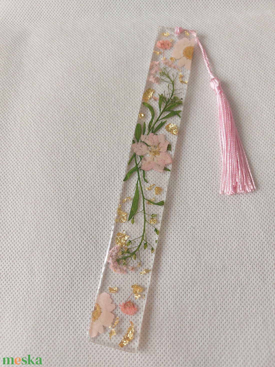 Könyvjelző valódi virágokkal - könyv & zene - könyvjelző - Meska.hu Könyvjelző valódi virágokkal - könyv & zene - könyvjelző - Meska.hu