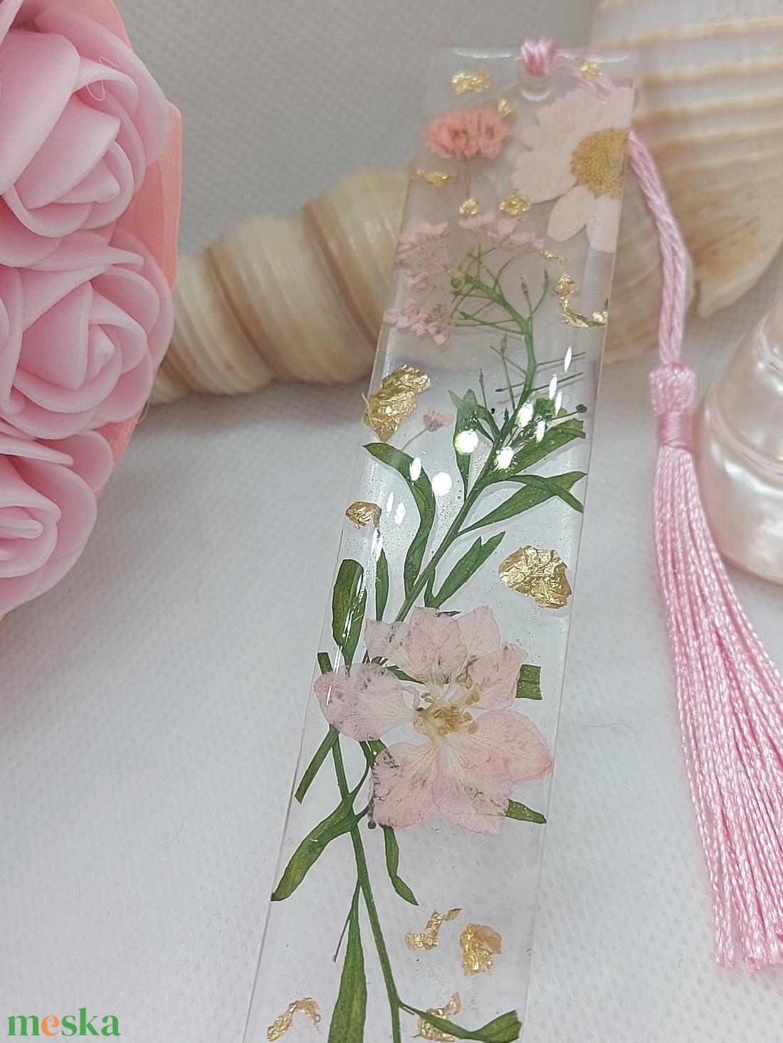 Könyvjelző valódi virágokkal - könyv & zene - könyvjelző - Meska.hu Könyvjelző valódi virágokkal - könyv & zene - könyvjelző - Meska.hu