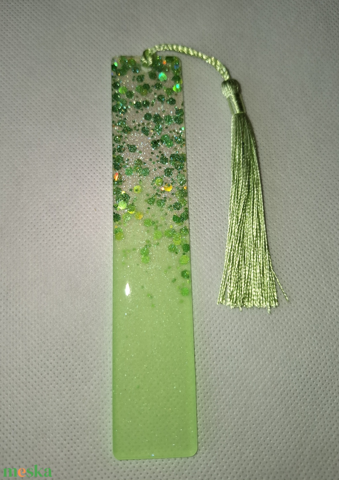 Lime zöld, glitteres könyvjelző - könyv & zene - könyvjelző - Meska.hu