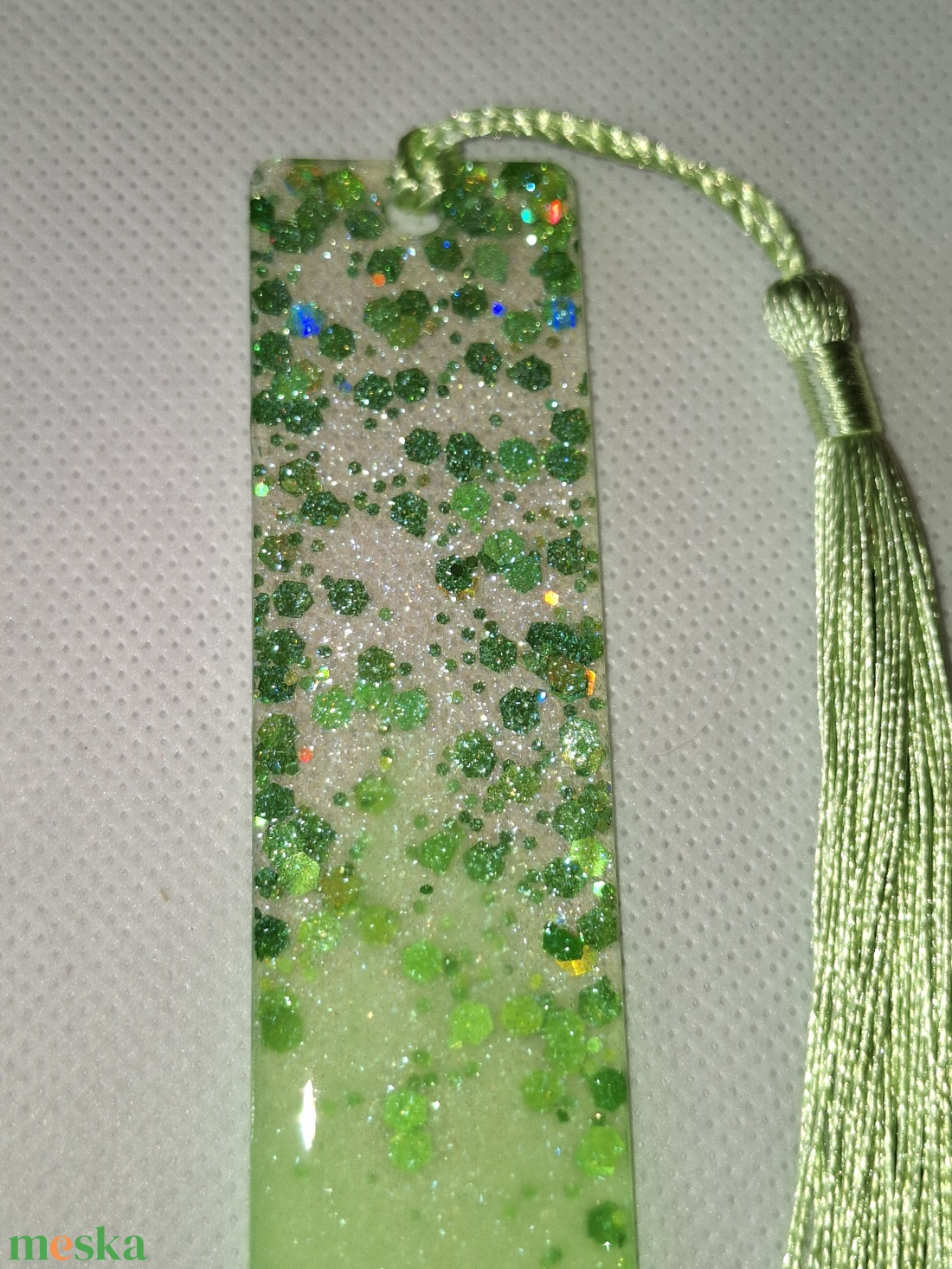 Lime zöld, glitteres könyvjelző - könyv & zene - könyvjelző - Meska.hu