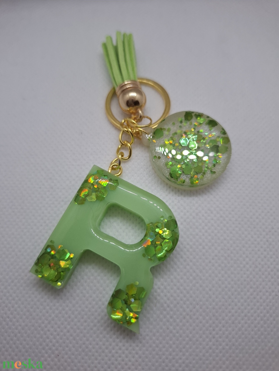 Műgyanta betűs kulcstartó - táska & tok - kulcstartó & táskadísz - kulcstartó - Meska.hu