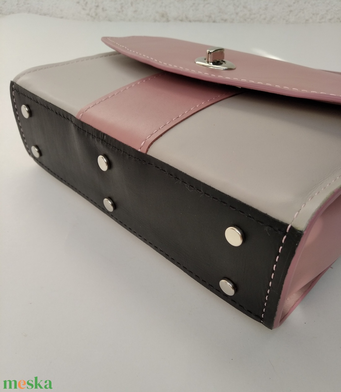 Mette Marha-borjúbőr crossbody - táska & tok - kézitáska & válltáska - válltáska - Meska.hu