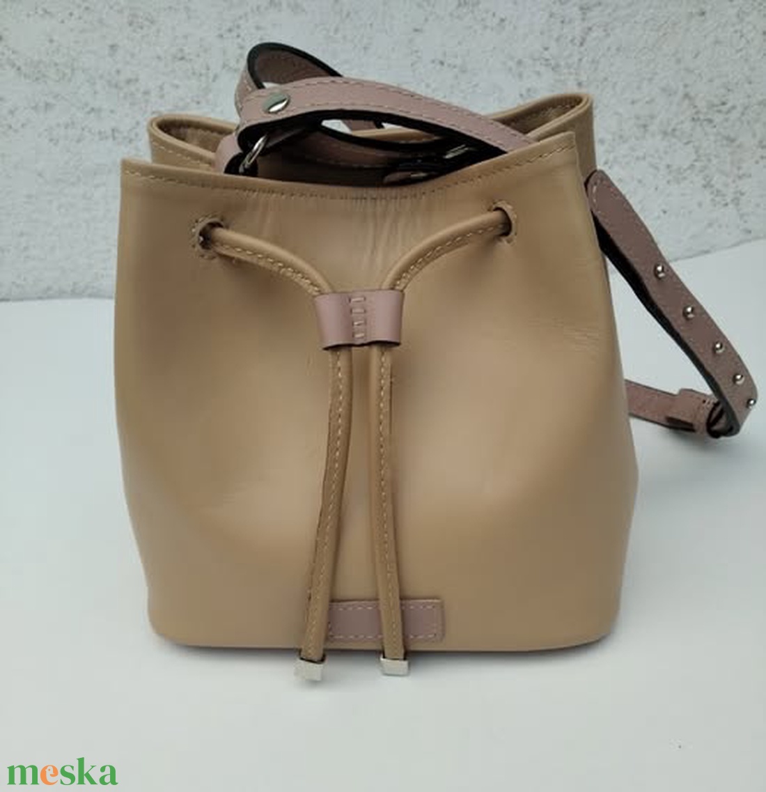 Arlene borjúbőr bucketbag - táska & tok - kézitáska & válltáska - vállon átvethető táska - Meska.hu