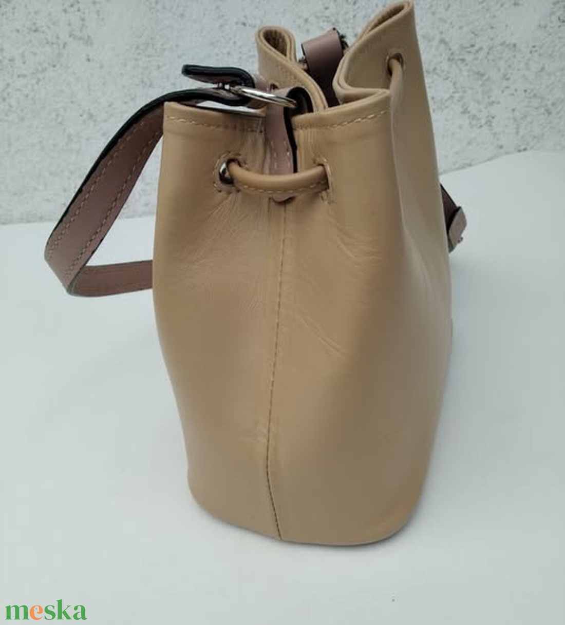 Arlene borjúbőr bucketbag - táska & tok - kézitáska & válltáska - vállon átvethető táska - Meska.hu