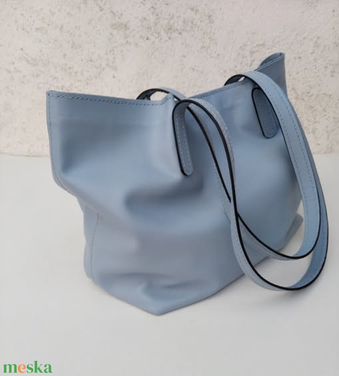 Bianka égkék marhabőr válltáska - táska & tok - kézitáska & válltáska - nagy pakolós táska - Meska.hu