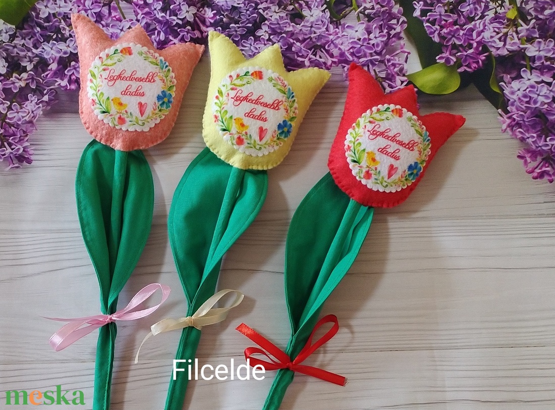 Filc tulipán - Legkedvesebb dadus - otthon & életmód - dekoráció - asztal és polc dekoráció - asztaldísz - Meska.hu Filc tulipán - Legkedvesebb dadus - otthon & életmód - dekoráció - asztal és polc dekoráció - asztaldísz - Meska.hu