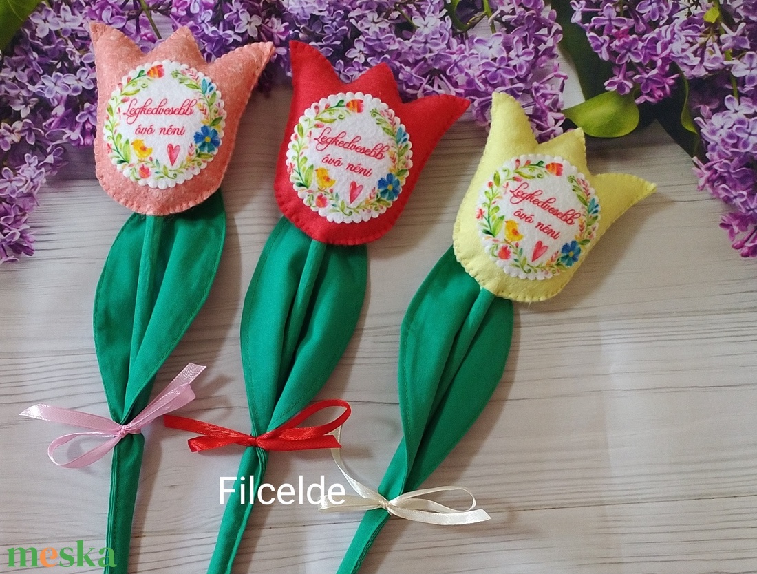 Filc tulipán - Legkedvesebb óvó néni - otthon & életmód - dekoráció - asztal és polc dekoráció - asztaldísz - Meska.hu