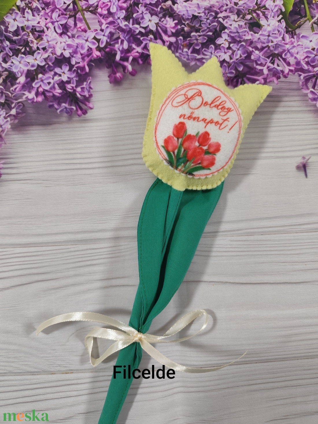 Nőnapi filc tulipán - otthon & életmód - dekoráció - asztal és polc dekoráció - asztaldísz - Meska.hu