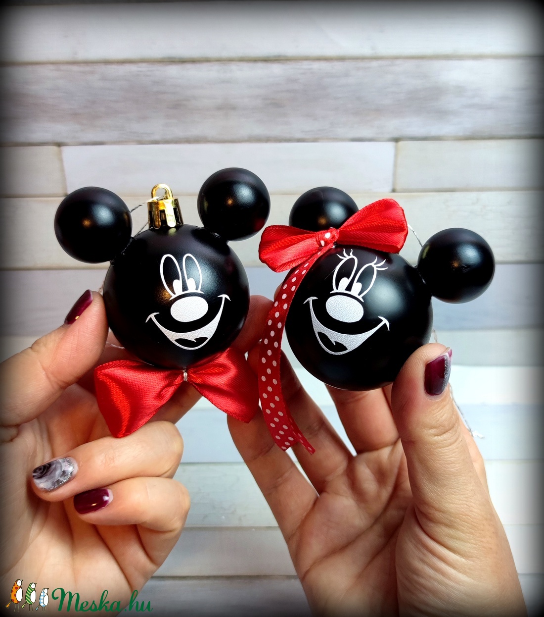 Mickey egeres karácsonyfa gömb fenyődísz - karácsony - karácsonyi lakásdekoráció - karácsonyfadíszek - Meska.hu