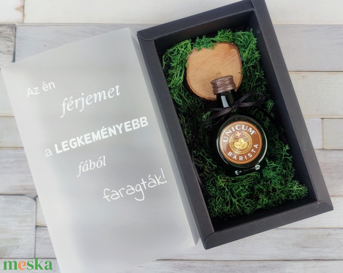 Valentin napi ajándék díszdoboz pasiknak (Unicum barista) - karácsony - karácsonyi lakásdekoráció - karácsonyfadíszek - Meska.hu