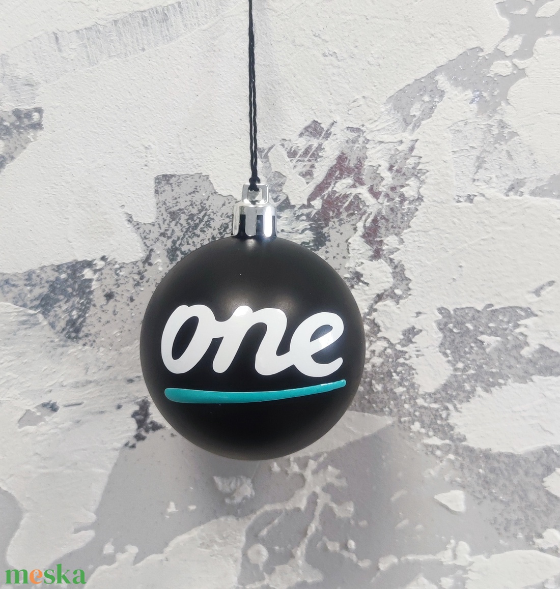 Karácsonyi gömb fenyődísz (One) - karácsony - karácsonyi lakásdekoráció - karácsonyfadíszek - Meska.hu