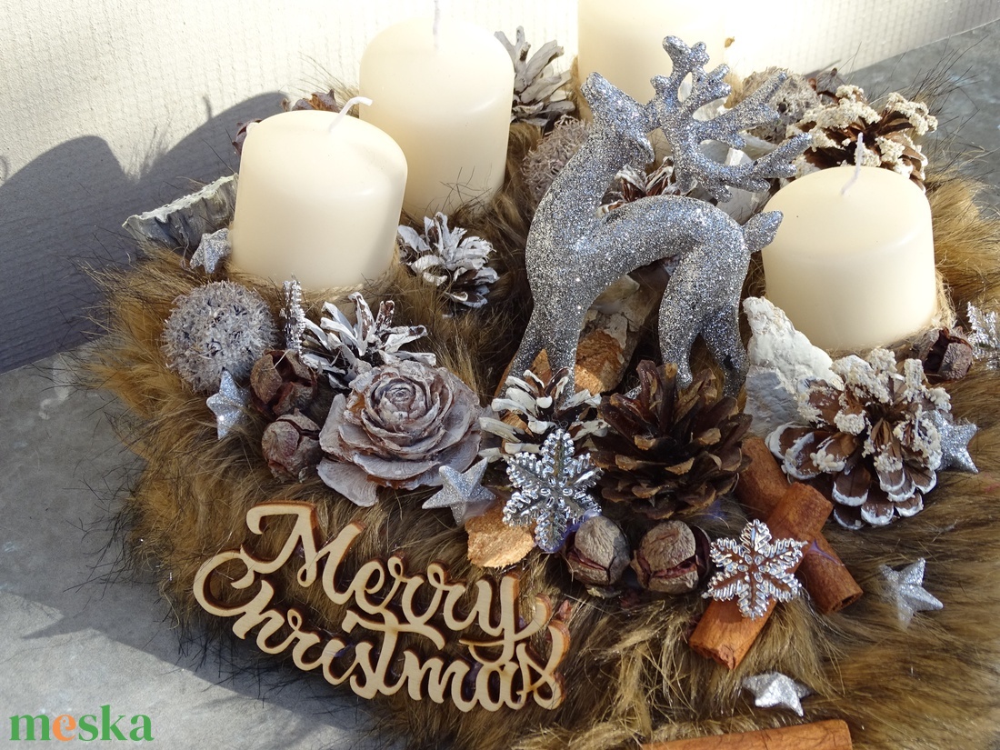 MERRYCHristmas-SZŐRMÉS adventi koszorú,asztaldísz rénszarvassal - karácsony - adventi díszek - adventi asztaldísz - Meska.hu MERRYCHristmas-SZŐRMÉS adventi koszorú,asztaldísz rénszarvassal - karácsony - adventi díszek - adventi asztaldísz - Meska.hu