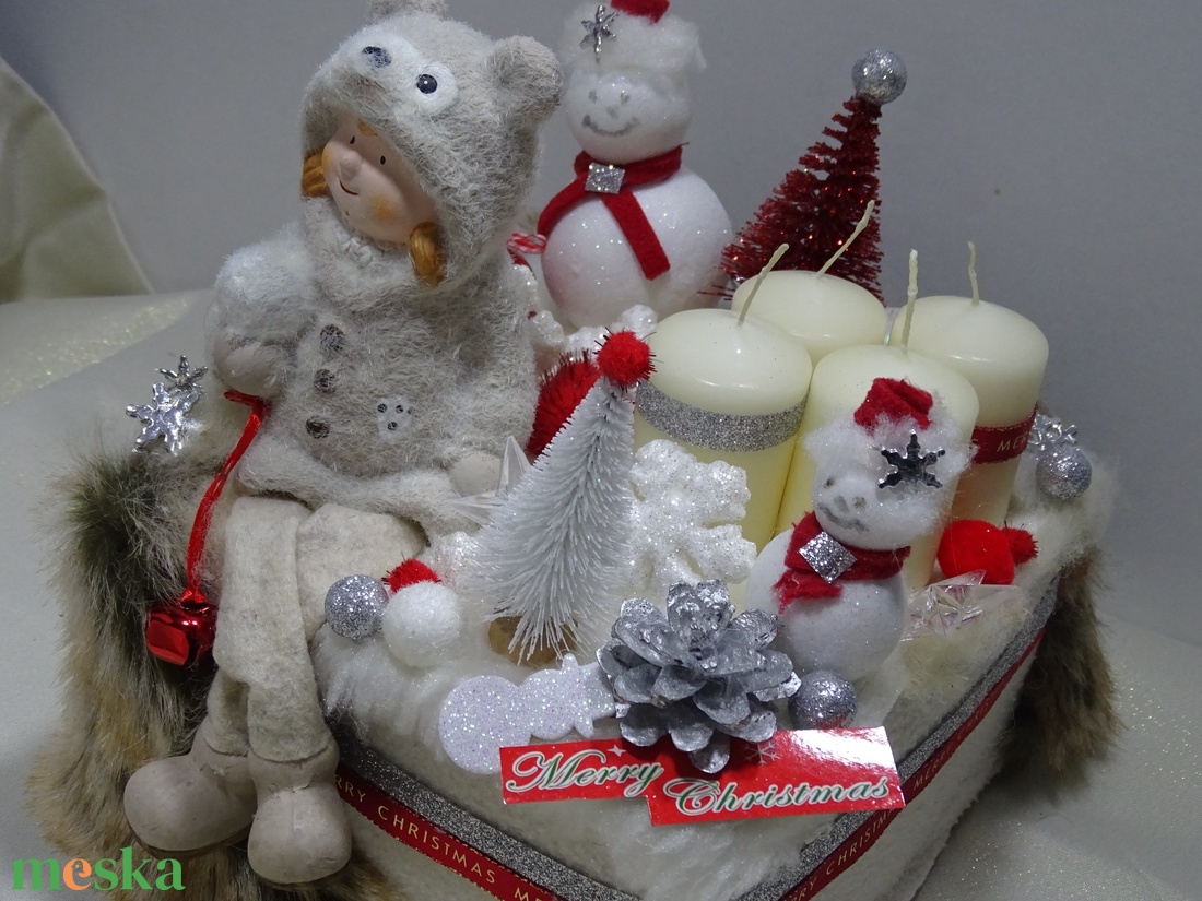 Vidám téli nap-szőrmés csilingelő adventi,karácsonyi ,asztaldísz,koszorú - karácsony - adventi díszek - adventi koszorú - Meska.hu Vidám téli nap-szőrmés csilingelő adventi,karácsonyi ,asztaldísz,koszorú - karácsony - adventi díszek - adventi koszorú - Meska.hu