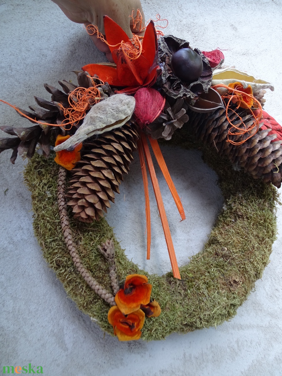 Sirdisz,Mindenszentek,halottak napja,Sírdísz,Kegyeleti dísz,koszorú-  ajándék kövirózsával - otthon & életmód - dekoráció - ajtó- és ablak dekoráció - ajtódísz & kopogtató - Meska.hu