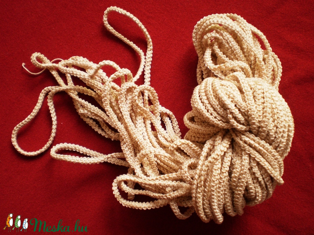 Paszomány, zsinór, sujtás - bármilyen színben rendelhető! Népi ruha kell-éke :) -  - Meska.hu