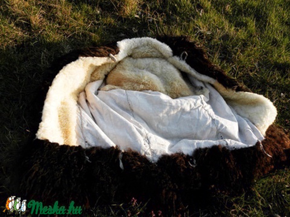 Suba, bunda - pásztor viselet/ betlehemes, regős, vadász kellék - fekete -  - Meska.hu