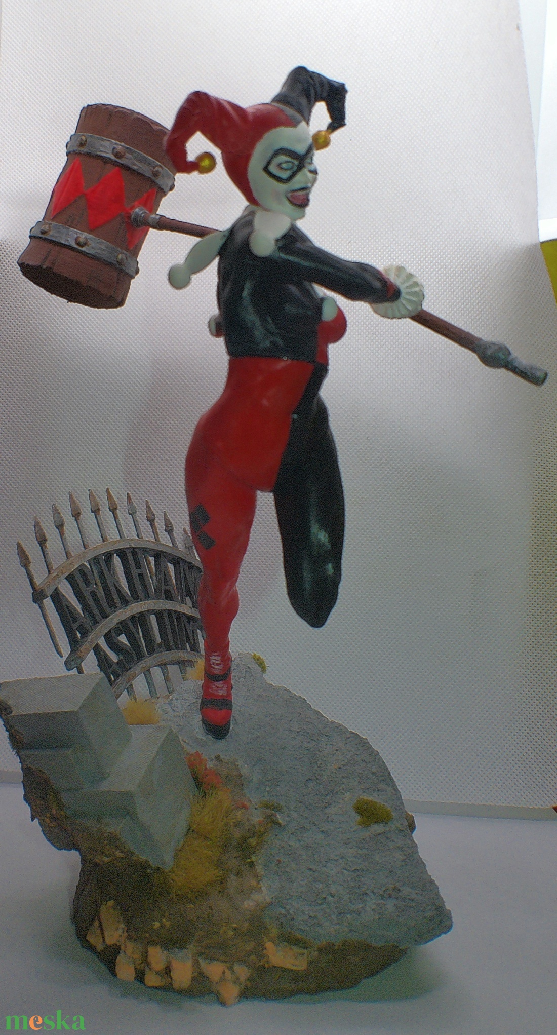 Harley Quinn szobor - otthon & életmód - dekoráció - asztal és polc dekoráció - asztaldísz - Meska.hu