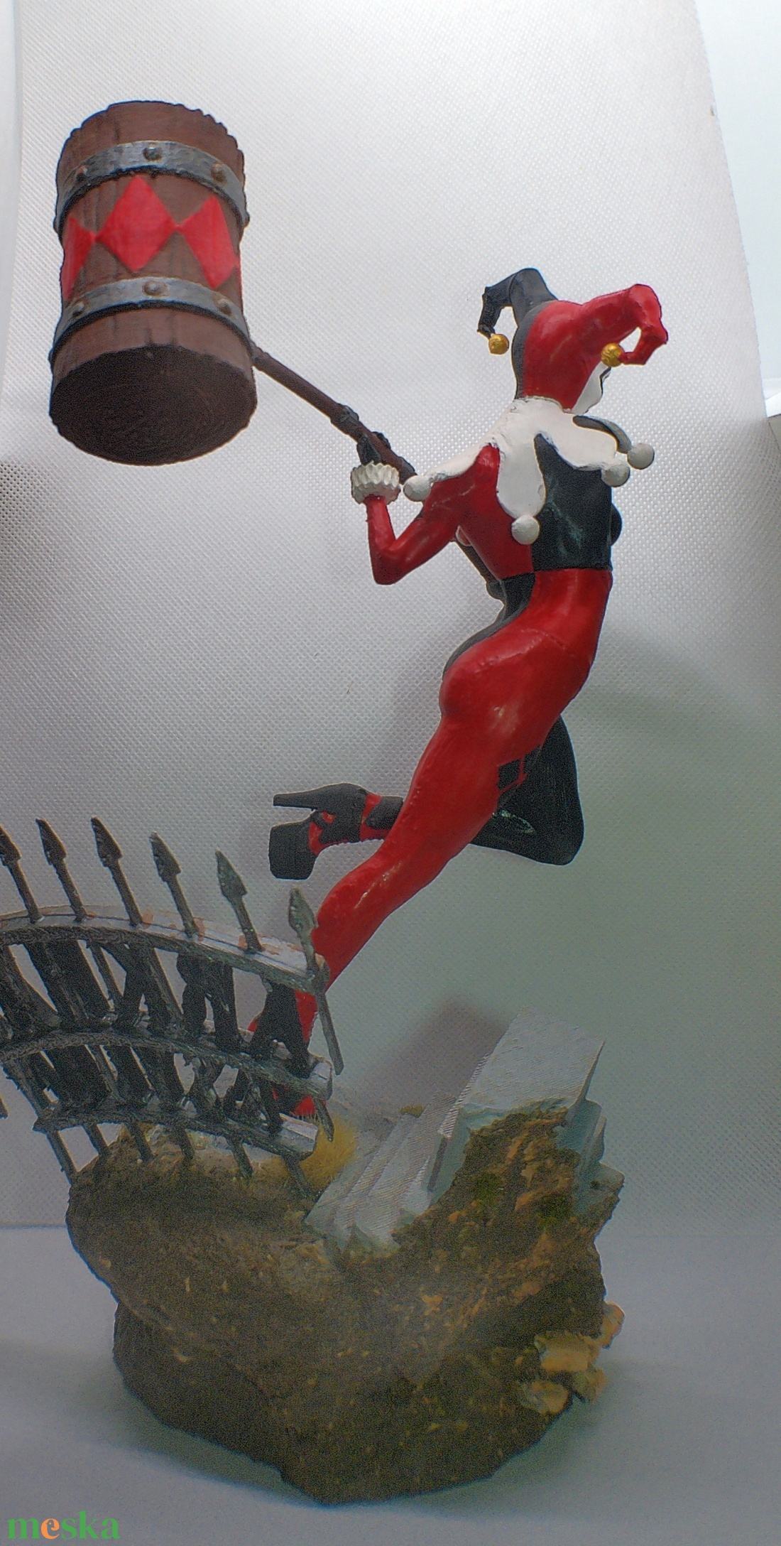 Harley Quinn szobor - otthon & életmód - dekoráció - asztal és polc dekoráció - asztaldísz - Meska.hu