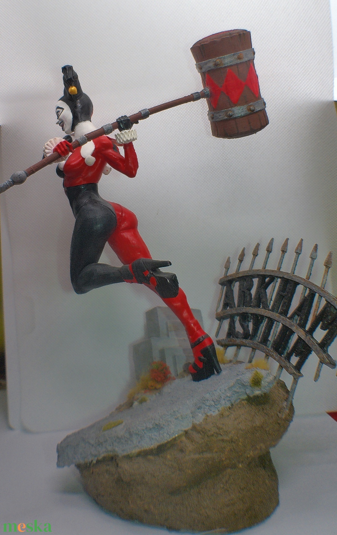 Harley Quinn szobor - otthon & életmód - dekoráció - asztal és polc dekoráció - asztaldísz - Meska.hu