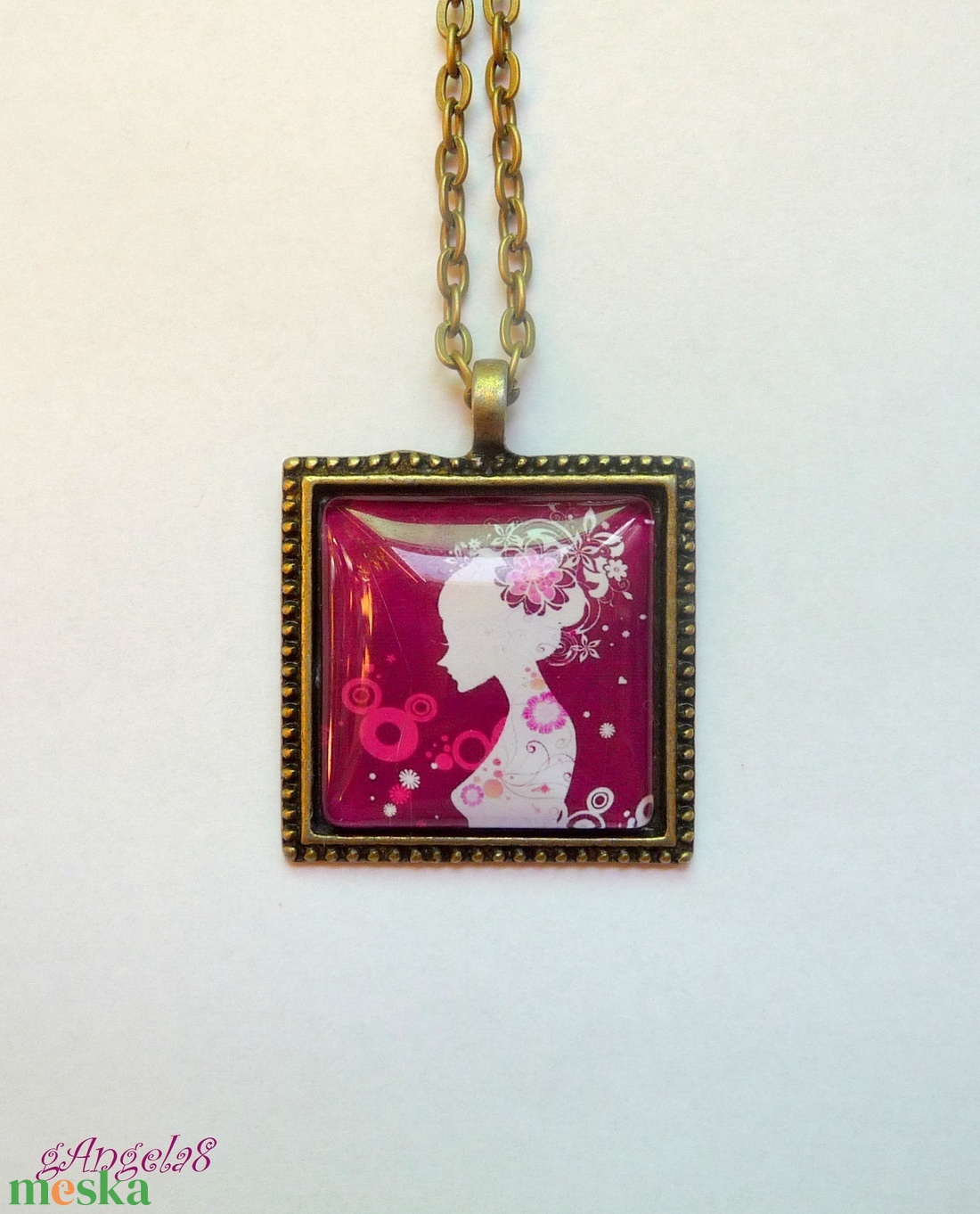 Lilás-rózsaszínes csajos nyaklánc - ékszer - nyaklánc - medálos nyaklánc - Meska.hu