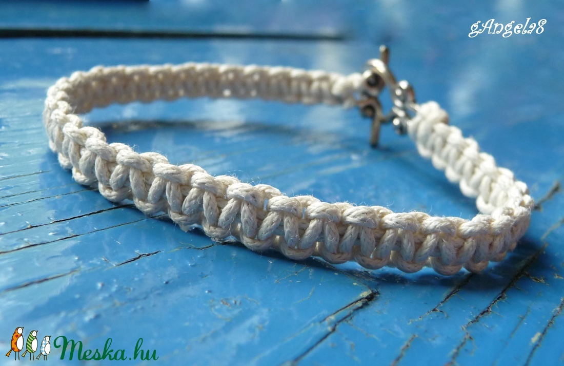 Fehér makramé karkötő - ékszer - karkötő - fonott karkötő - Meska.hu