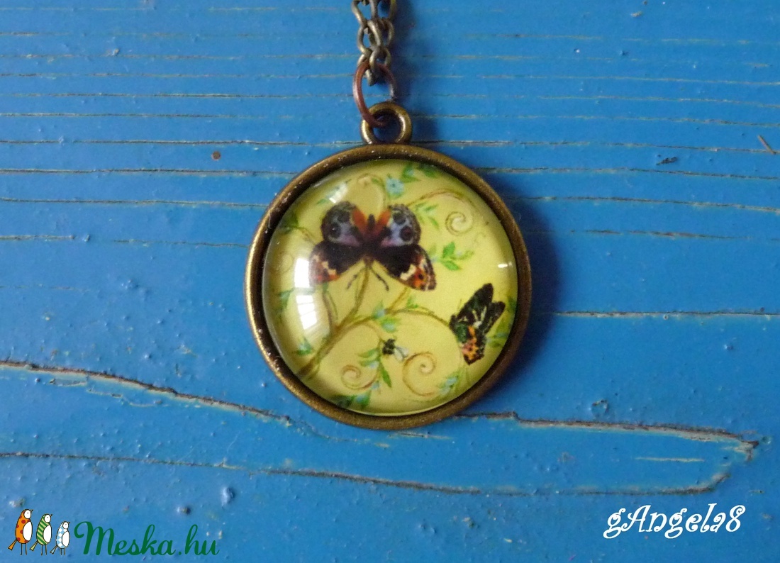 Tavaszi zöld lepkés nyaklánc - ékszer - nyaklánc - medálos nyaklánc - Meska.hu