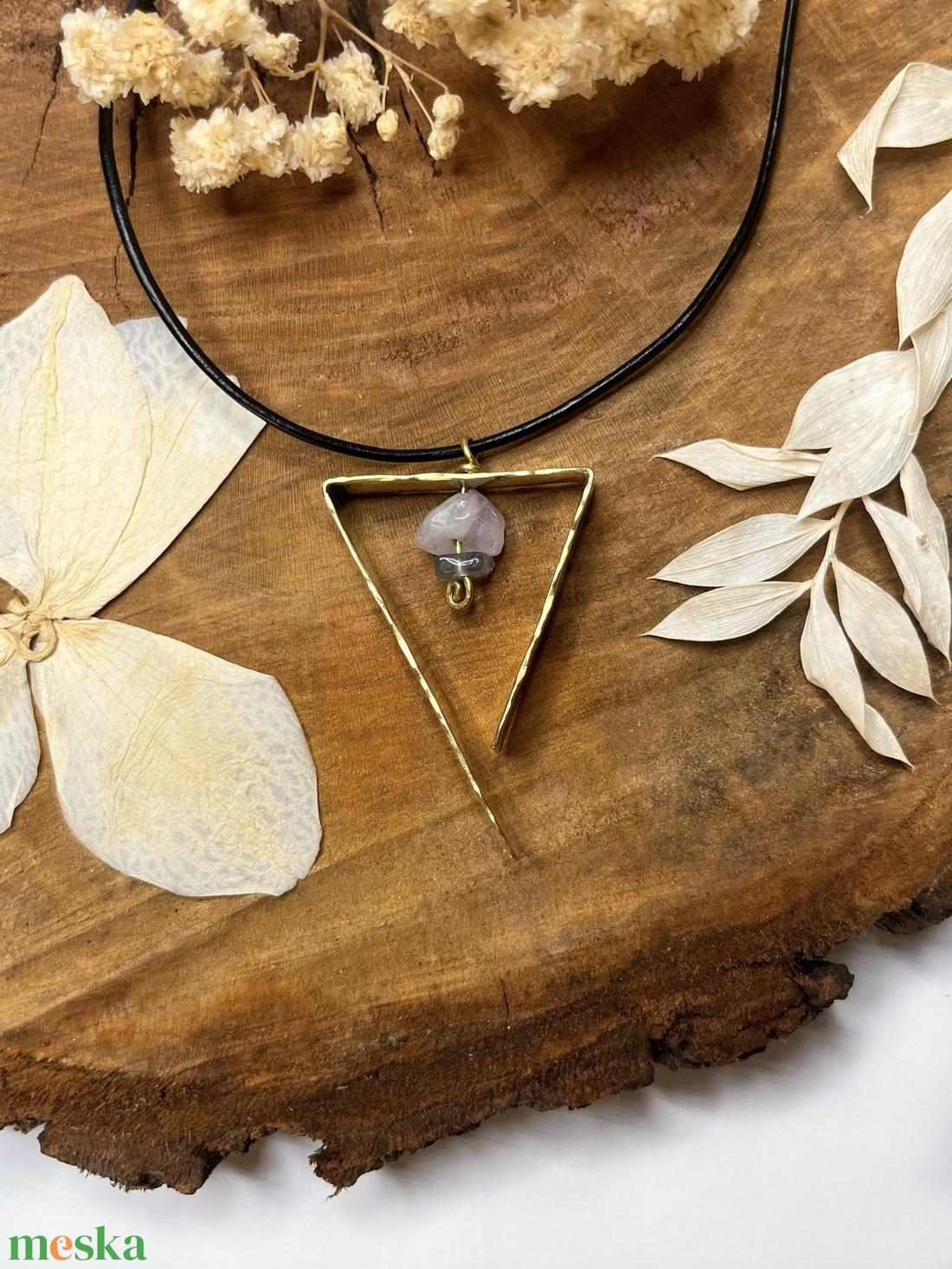 Háromszögletű nyaklánc - ékszer - nyaklánc - medálos nyaklánc - Meska.hu