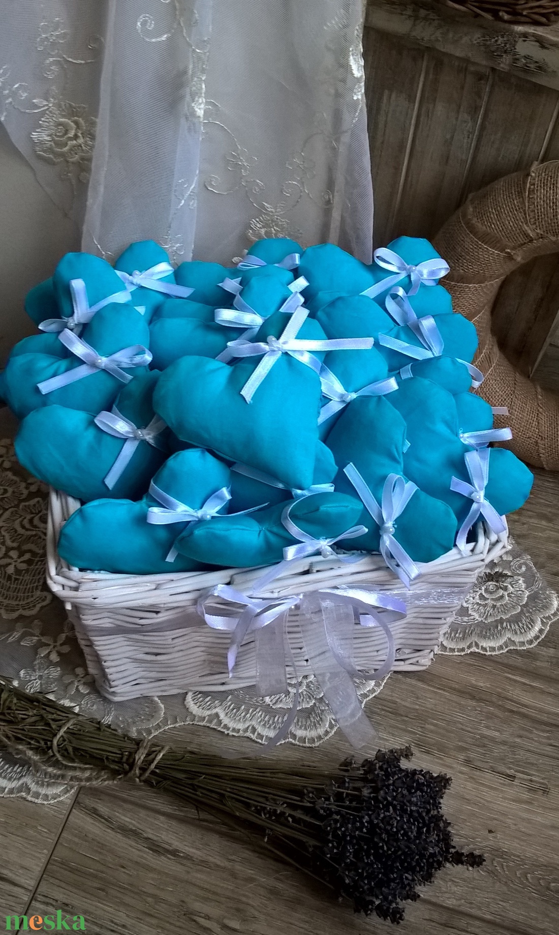 Levendula szívek- illatpárna, esküvői ajándék, esküvői dekoráció -  - Meska.hu