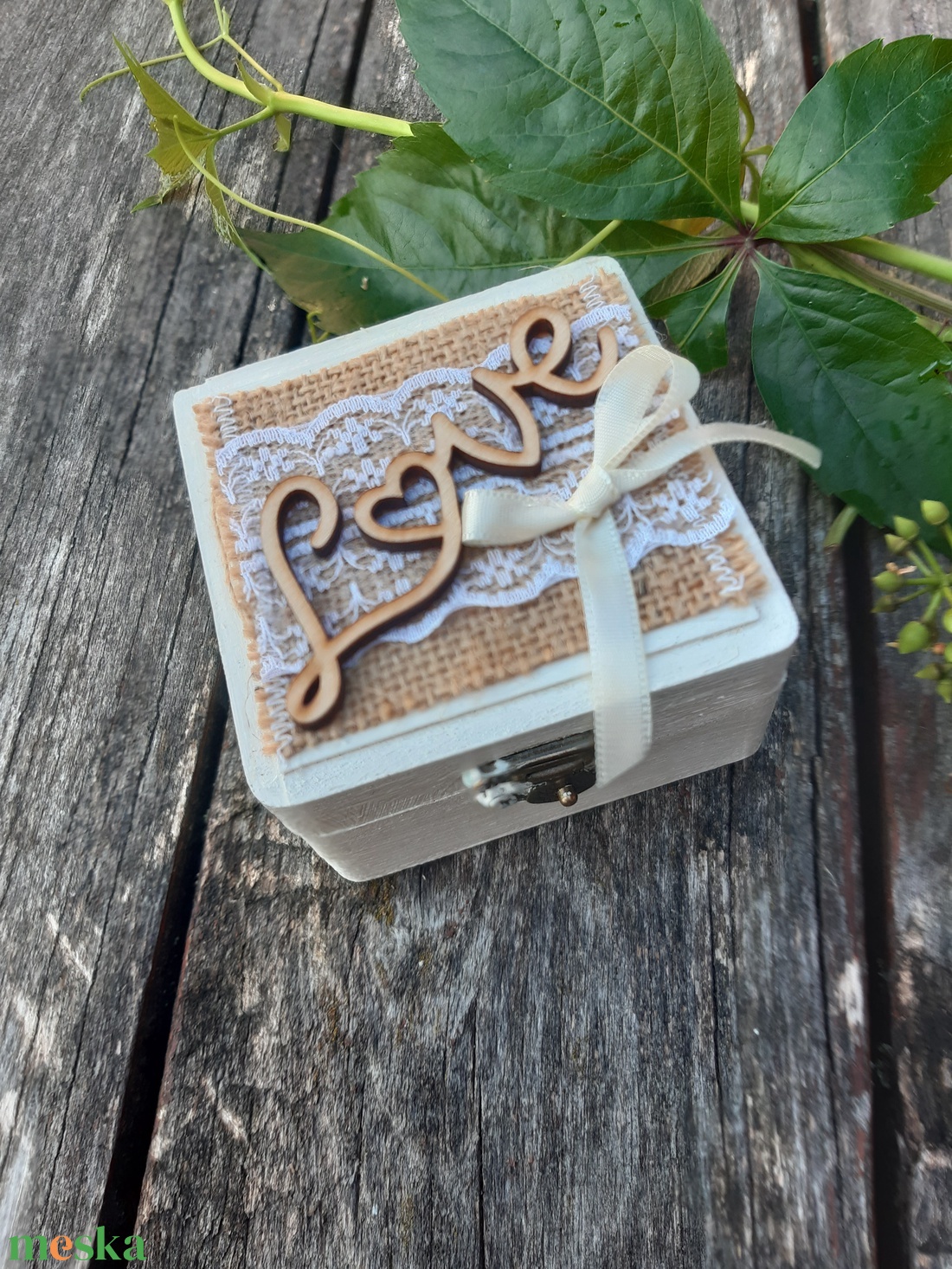 LOVE- Szerelem-Esküvői dobozka, gyűrűtartó vintage hangulatban rendelhető. - esküvő - kiegészítők - gyűrűtartó & gyűrűpárna - Meska.hu