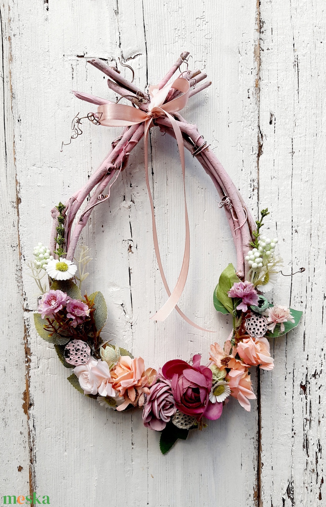 Virágok rózsaszínű venyige tojáskoszorún  húsvéti ajtódísz, kopogtató, tavaszi dekoráció - otthon & életmód - dekoráció - ajtó- és ablak dekoráció - ajtódísz & kopogtató - Meska.hu