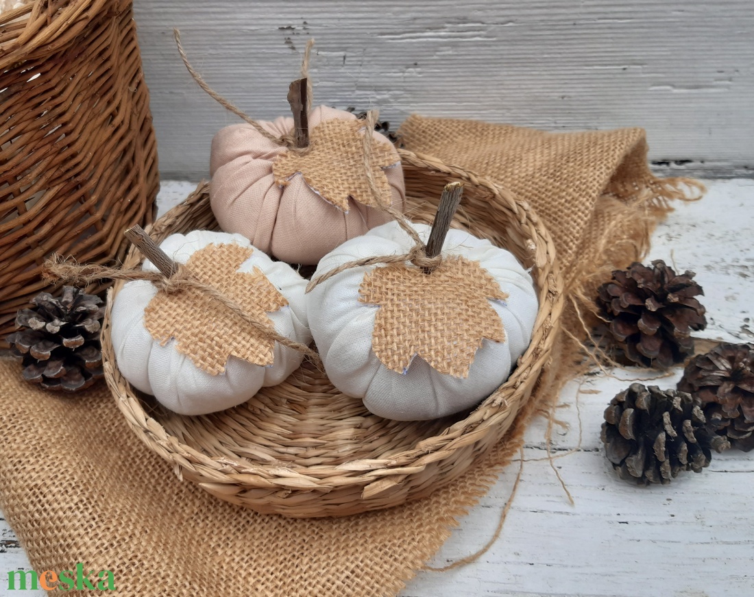 Textil tökök, dekoráció, őszi asztaldísz, 3 db natűr - otthon & életmód - dekoráció - asztal és polc dekoráció - asztaldísz - Meska.hu Textil tökök, dekoráció, őszi asztaldísz, 3 db natűr - otthon & életmód - dekoráció - asztal és polc dekoráció - asztaldísz - Meska.hu