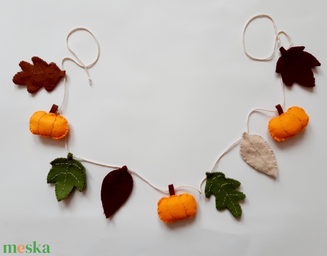 Levélfűzér - őszi dísz, dekoráció, függődísz, filcfűzér, ablakdekoráció, ajtódísz - otthon & életmód - dekoráció - halloween - halloweeni ajtódíszek és ablakdíszek - Meska.hu Levélfűzér - őszi dísz, dekoráció, függődísz, filcfűzér, ablakdekoráció, ajtódísz - otthon & életmód - dekoráció - halloween - halloweeni ajtódíszek és ablakdíszek - Meska.hu