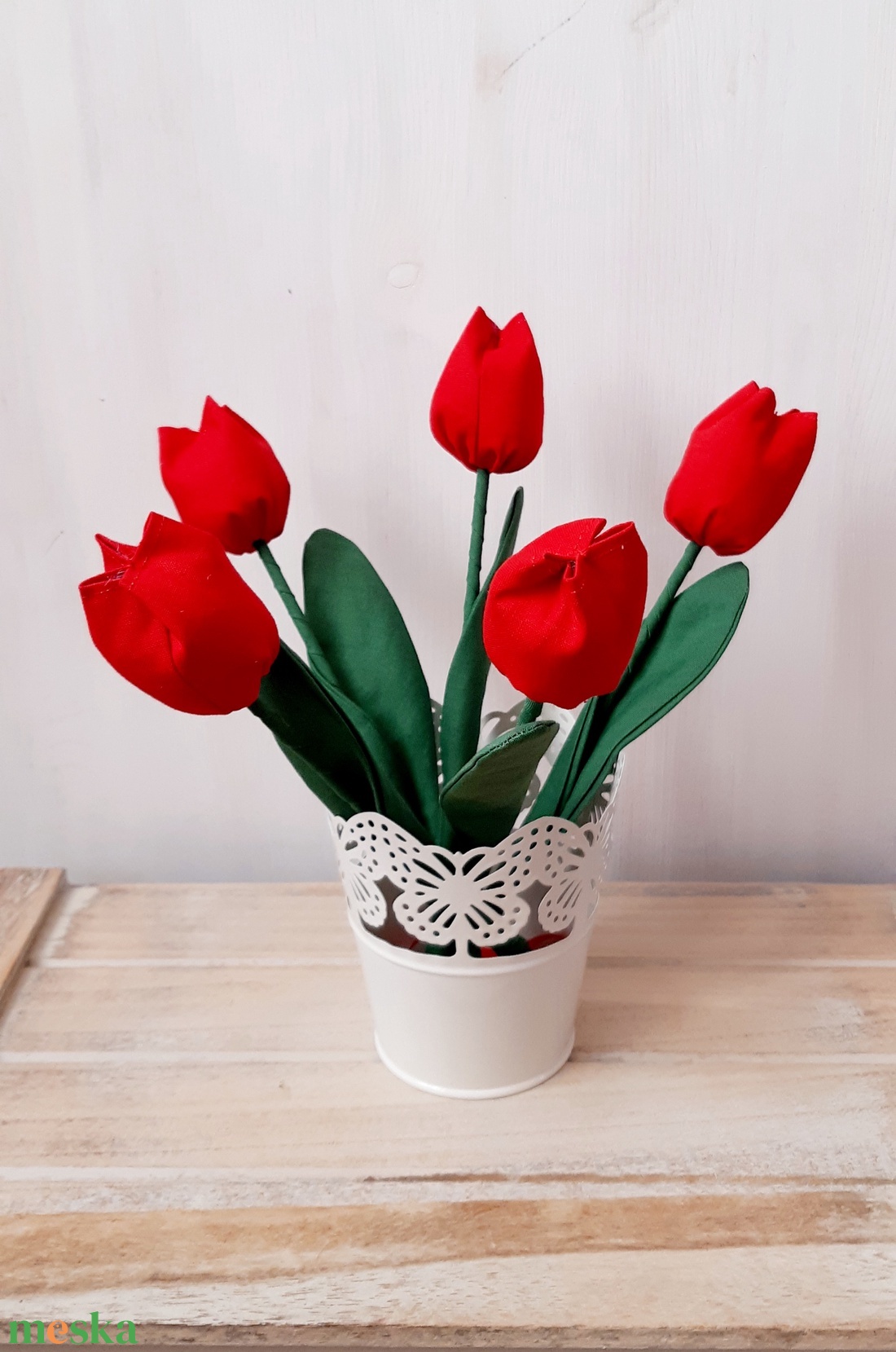 Piros tulipán csokor 5db-os, Anyák napjára, lakásdekoráció - otthon & életmód - dekoráció - virágdísz és tartó - csokor & virágdísz - Meska.hu Piros tulipán csokor 5db-os, Anyák napjára, lakásdekoráció - otthon & életmód - dekoráció - virágdísz és tartó - csokor & virágdísz - Meska.hu