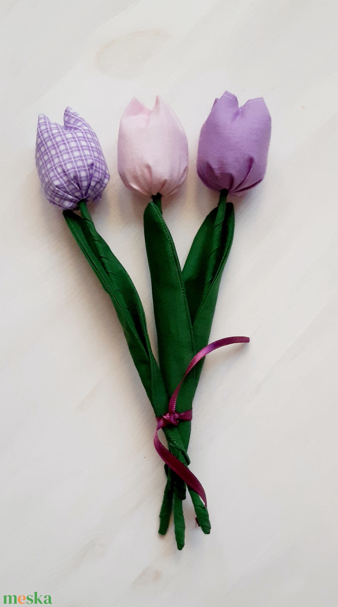 Lila vegyes tulipánok 3db-os csokor nőnapra, lakásdekoráció - otthon & életmód - dekoráció - virágdísz és tartó - csokor & virágdísz - Meska.hu