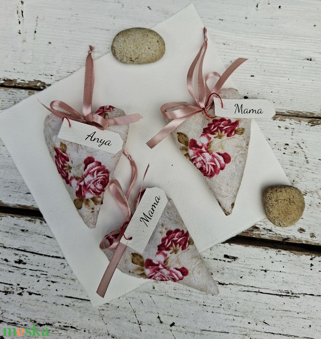 Levendulás szívek Anya, Mama felirattal, Anyák napi szívek, illatpárna - otthon & életmód - gyertya, illat, aroma - illatzsák - Meska.hu Levendulás szívek Anya, Mama felirattal, Anyák napi szívek, illatpárna - otthon & életmód - gyertya, illat, aroma - illatzsák - Meska.hu